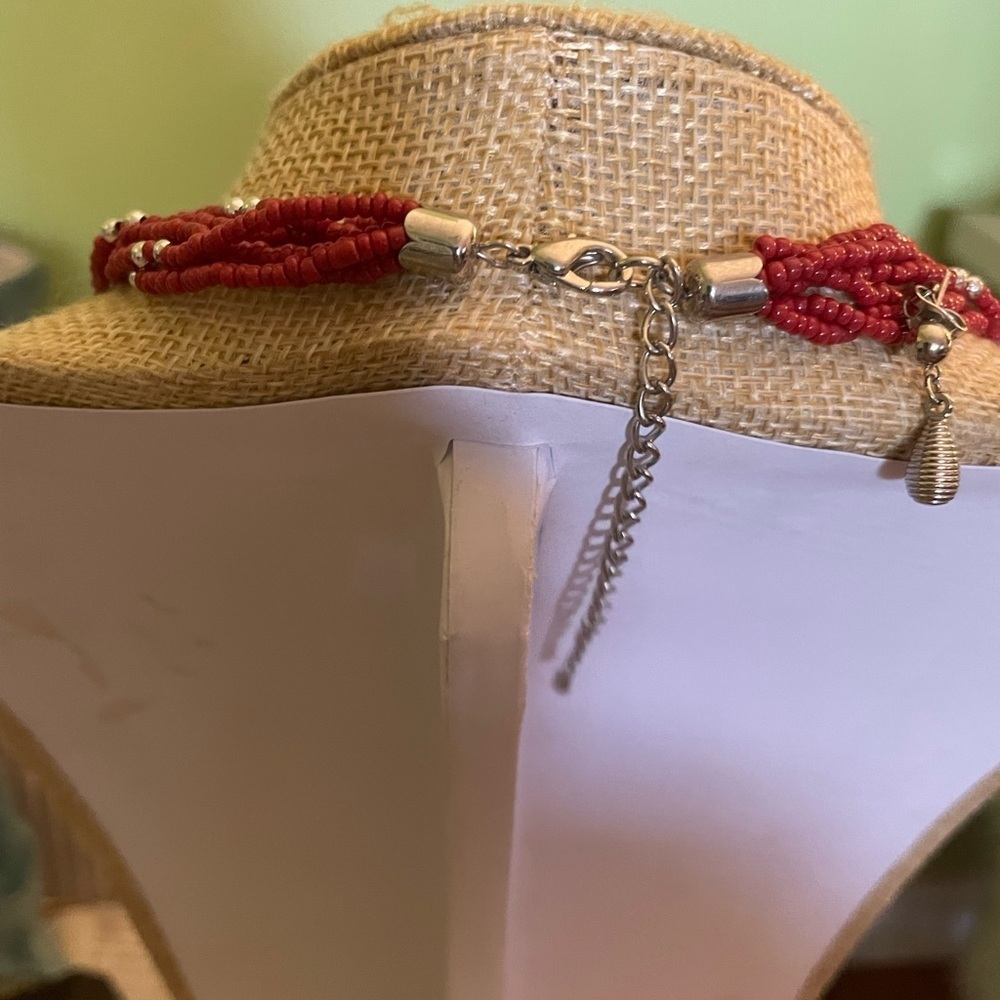 Red bead statement necklace - Picture 6 of 6